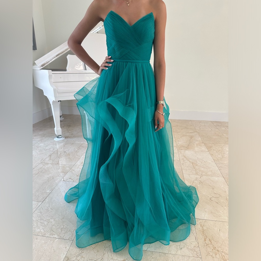 Basik dress perfect for prom / party